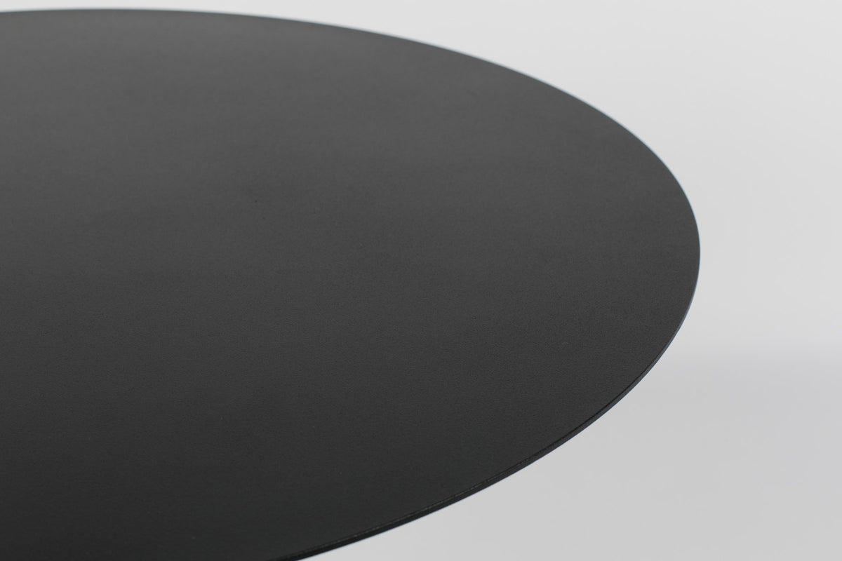 Esstisch Snow rund in Schwarz präsentiert im Onlineshop von KAQTU Design AG. Esstisch ist von Zuiver