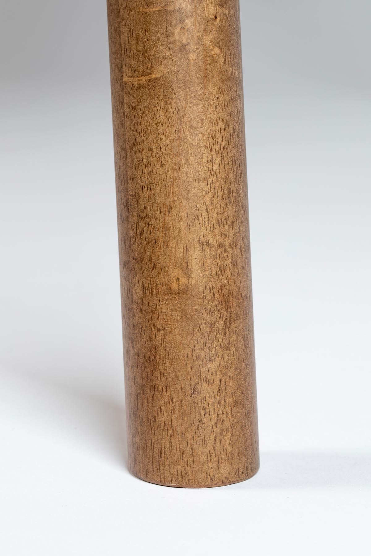 Tisch Glimps in Braun präsentiert im Onlineshop von KAQTU Design AG. Esstisch ist von Zuiver