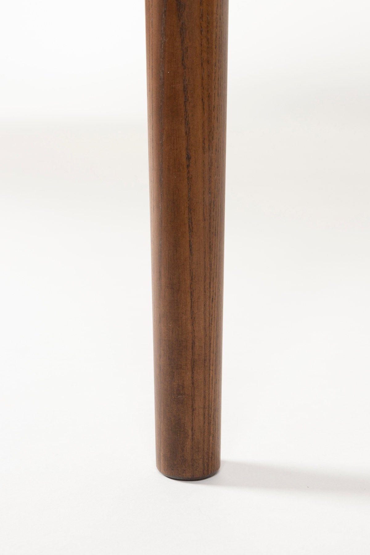 Twist Tisch Walnuss 180/240x90 in Braun präsentiert im Onlineshop von KAQTU Design AG. Esstisch ist von Zuiver