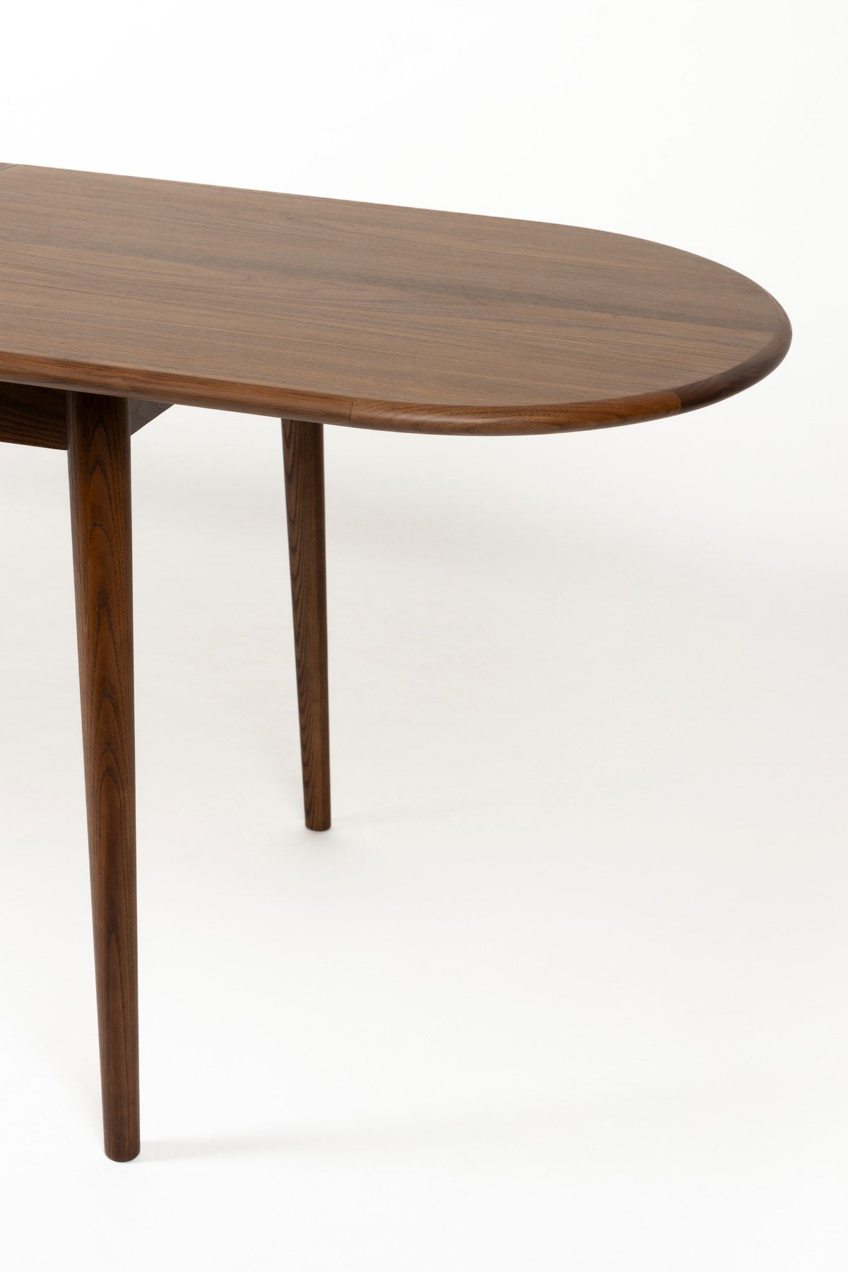 Twist Tisch Walnuss 180/240x90 in Braun präsentiert im Onlineshop von KAQTU Design AG. Esstisch ist von Zuiver