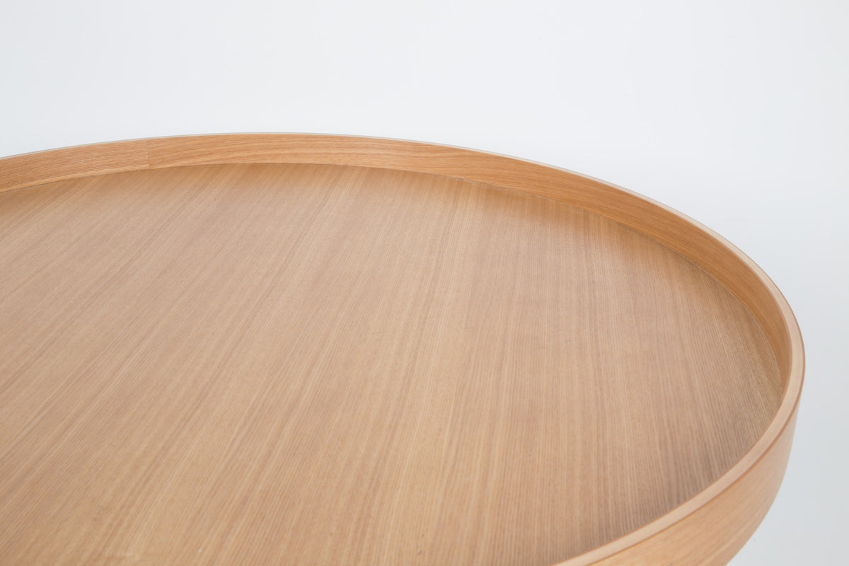 Beistelltisch Oak Tray in Braun präsentiert im Onlineshop von KAQTU Design AG. Couchtisch ist von Zuiver