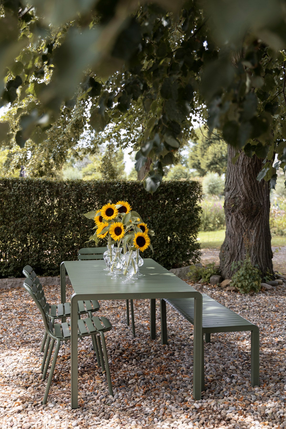 Gartentisch Vondel in Grün präsentiert im Onlineshop von KAQTU Design AG. Gartentisch ist von Zuiver