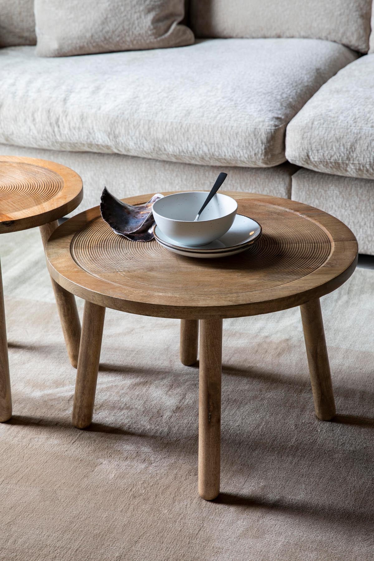 Beistelltisch Dendron in Natur präsentiert im Onlineshop von KAQTU Design AG. Couchtisch ist von Zuiver