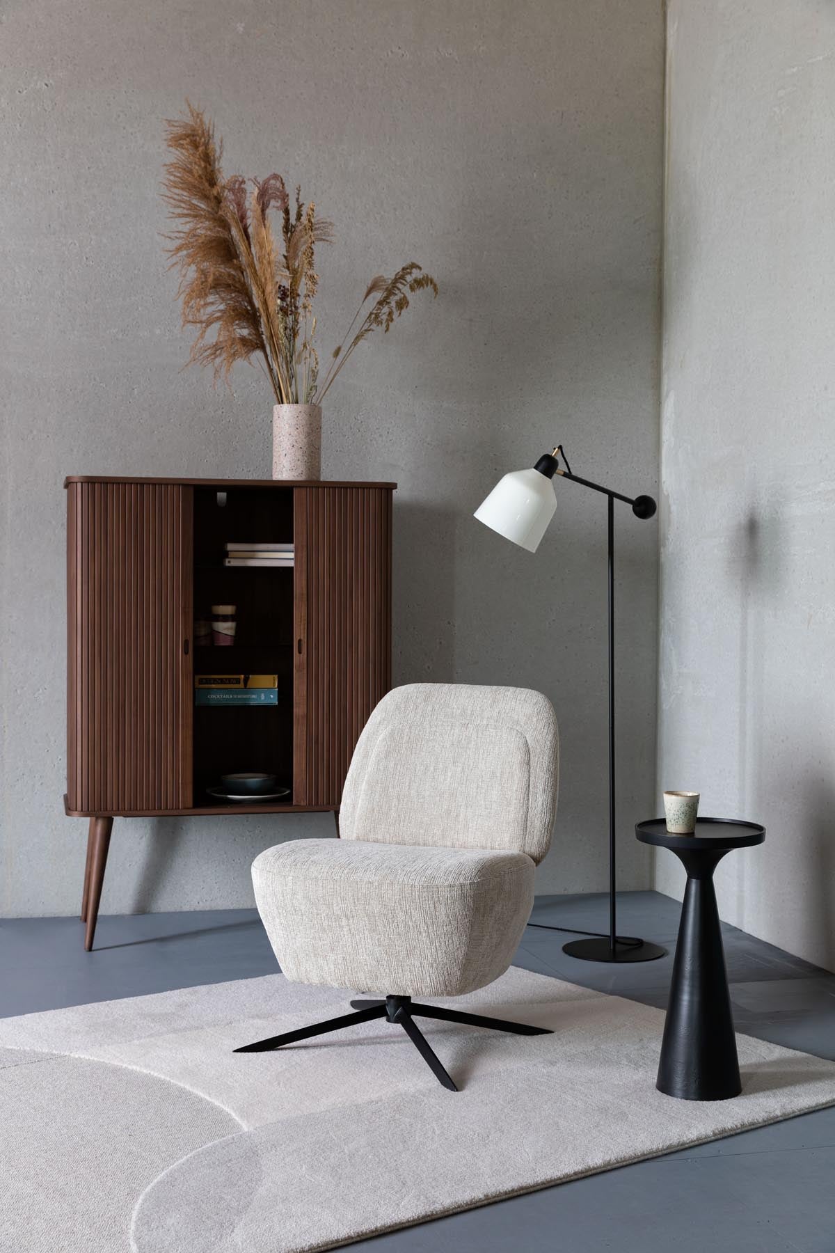 Beistelltisch Floss in Schwarz präsentiert im Onlineshop von KAQTU Design AG. Beistelltisch ist von Zuiver