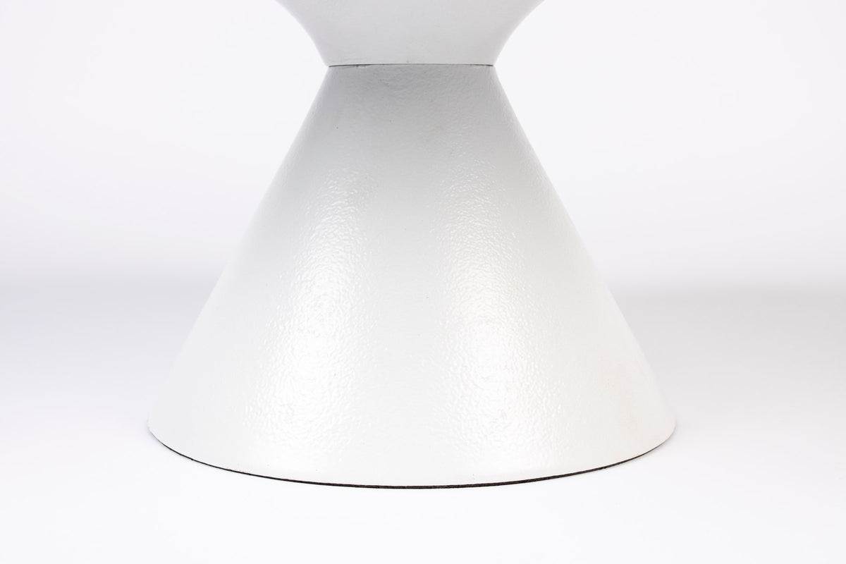 Beistelltisch Floss in Weiss präsentiert im Onlineshop von KAQTU Design AG. Beistelltisch ist von Zuiver