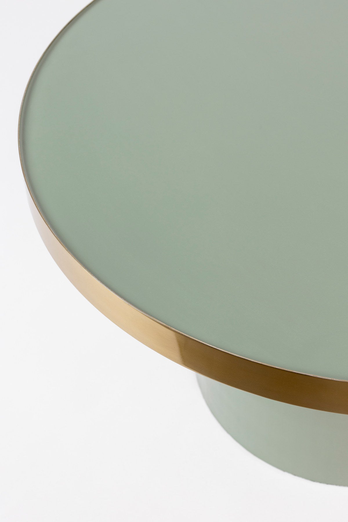 Beistelltisch Glam in Grün präsentiert im Onlineshop von KAQTU Design AG. Couchtisch ist von Zuiver