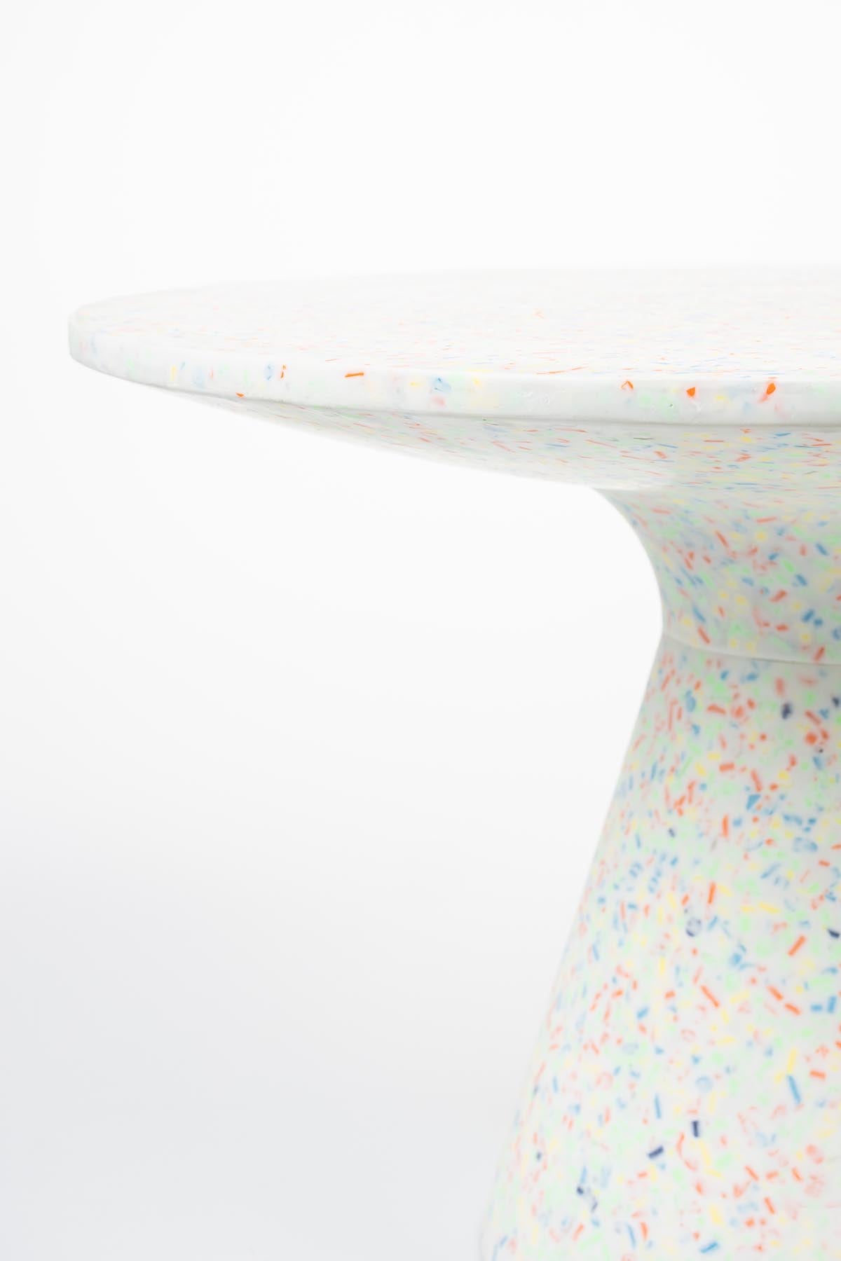 Beistelltisch Victoria in Weiss präsentiert im Onlineshop von KAQTU Design AG. Beistelltisch ist von Zuiver
