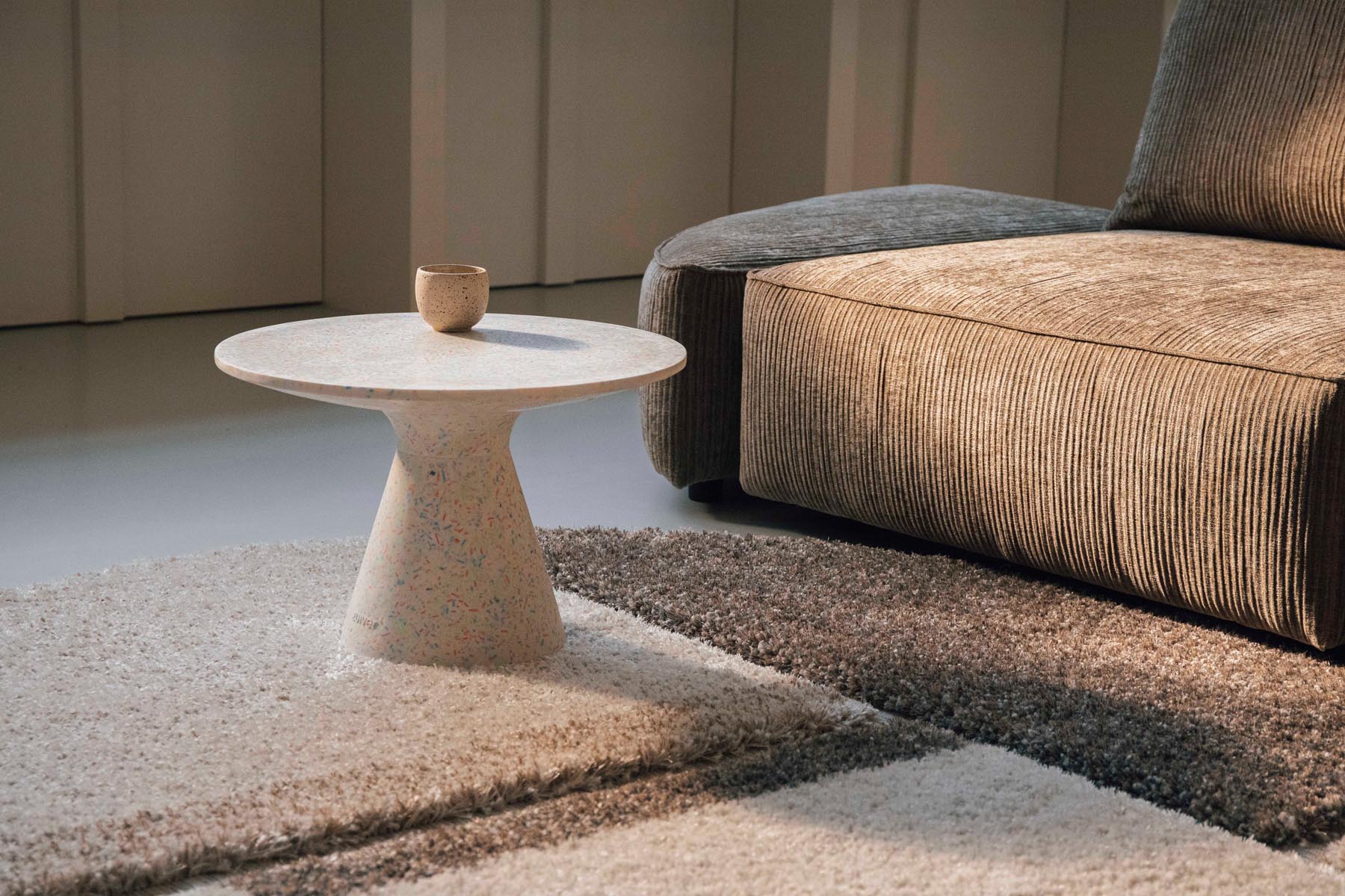 Beistelltisch Victoria in Weiss präsentiert im Onlineshop von KAQTU Design AG. Beistelltisch ist von Zuiver