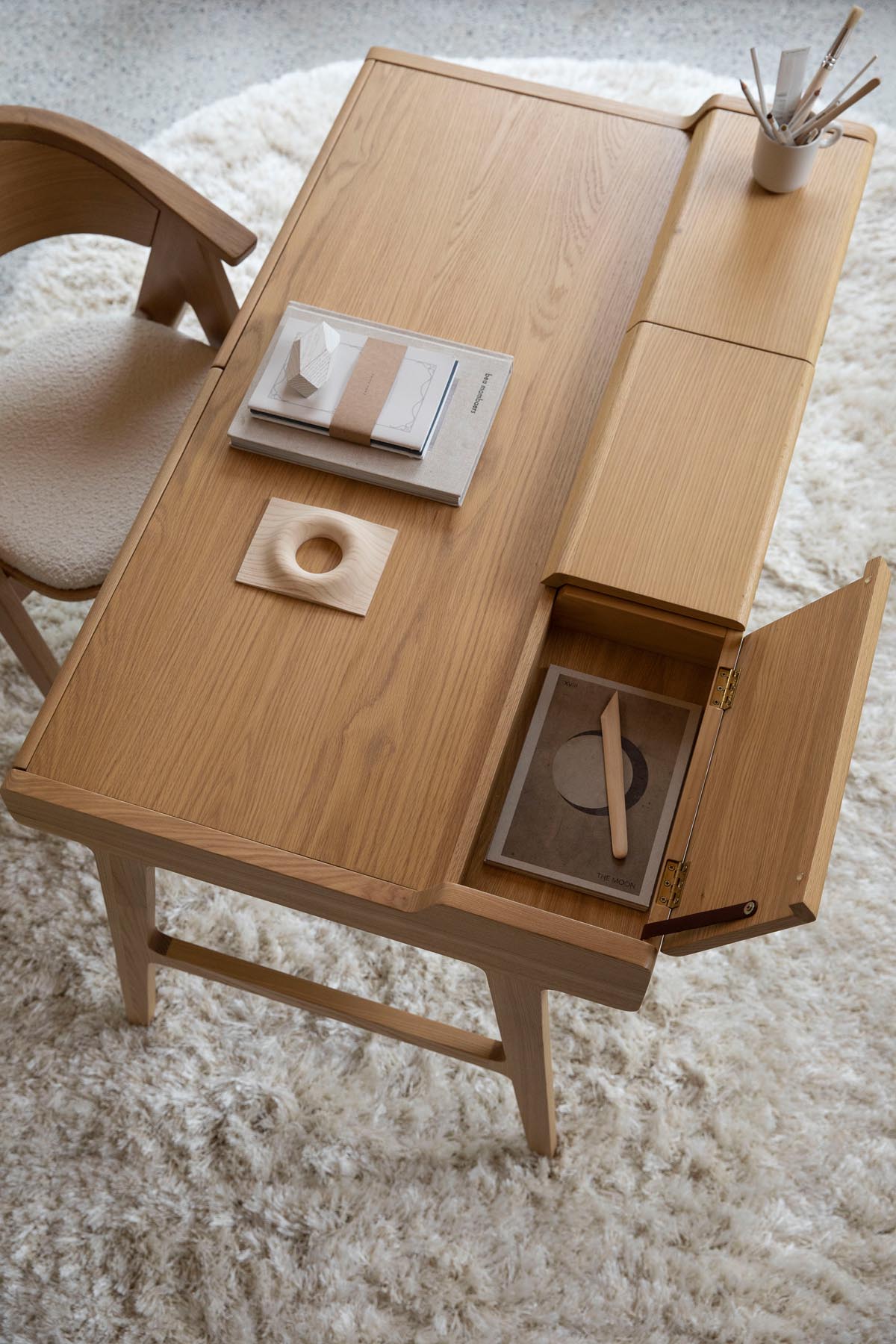 Schreibtisch Kaat in Natur präsentiert im Onlineshop von KAQTU Design AG. Schreibtisch ist von Zuiver