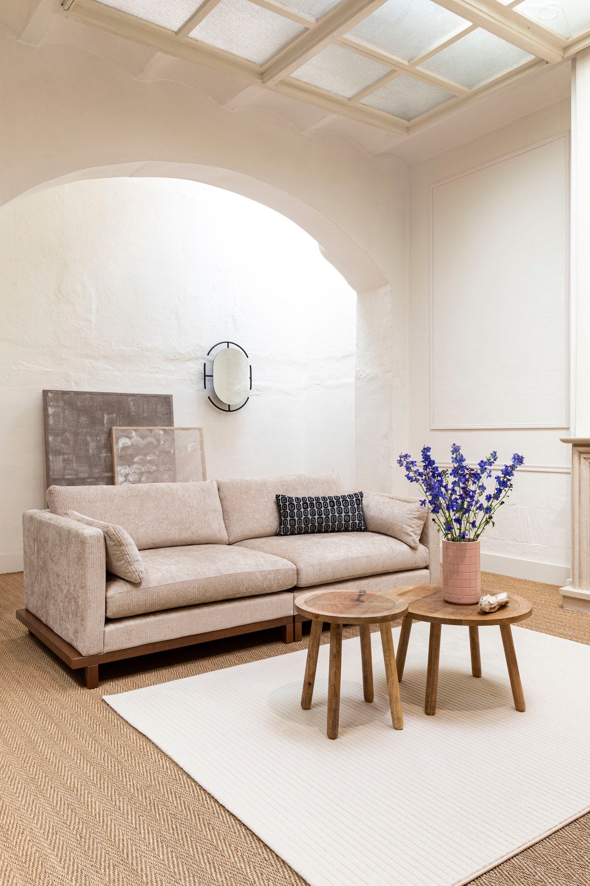 Sofa Blossom 3-Sitzer in Creme präsentiert im Onlineshop von KAQTU Design AG. 3er Sofa ist von Zuiver