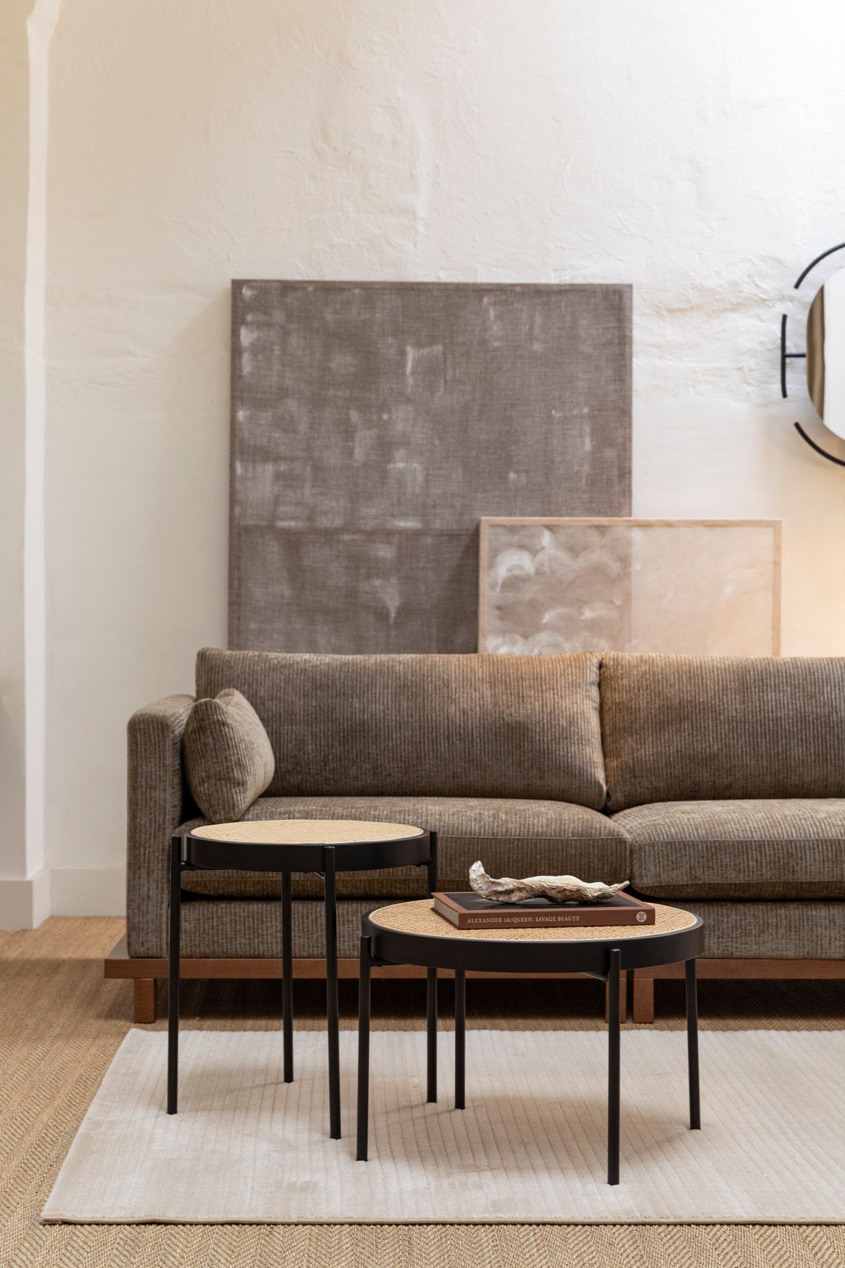 Sofa Blossom 3-Sitzer in Braun präsentiert im Onlineshop von KAQTU Design AG. 3er Sofa ist von Zuiver