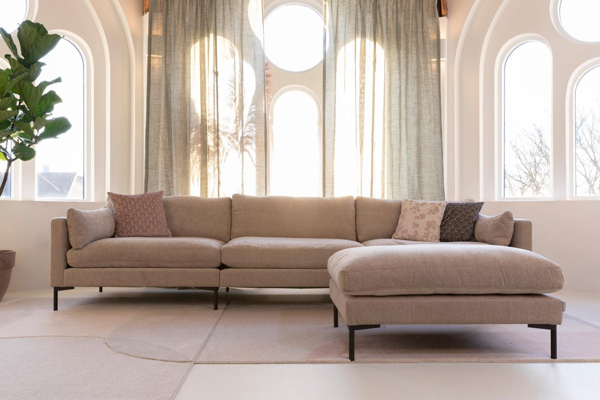 Hocker Summer in Latte präsentiert im Onlineshop von KAQTU Design AG. Pouf ist von Zuiver