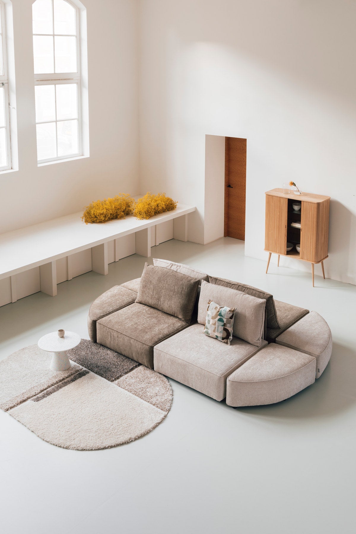 Sideboard Barbier in Natur präsentiert im Onlineshop von KAQTU Design AG. High-Sideboard ist von Zuiver