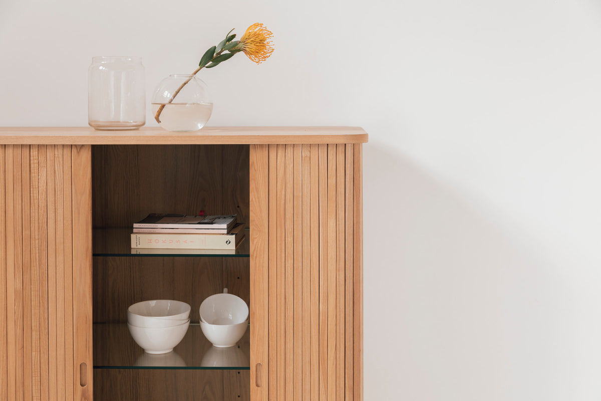 Sideboard Barbier in Natur präsentiert im Onlineshop von KAQTU Design AG. High-Sideboard ist von Zuiver