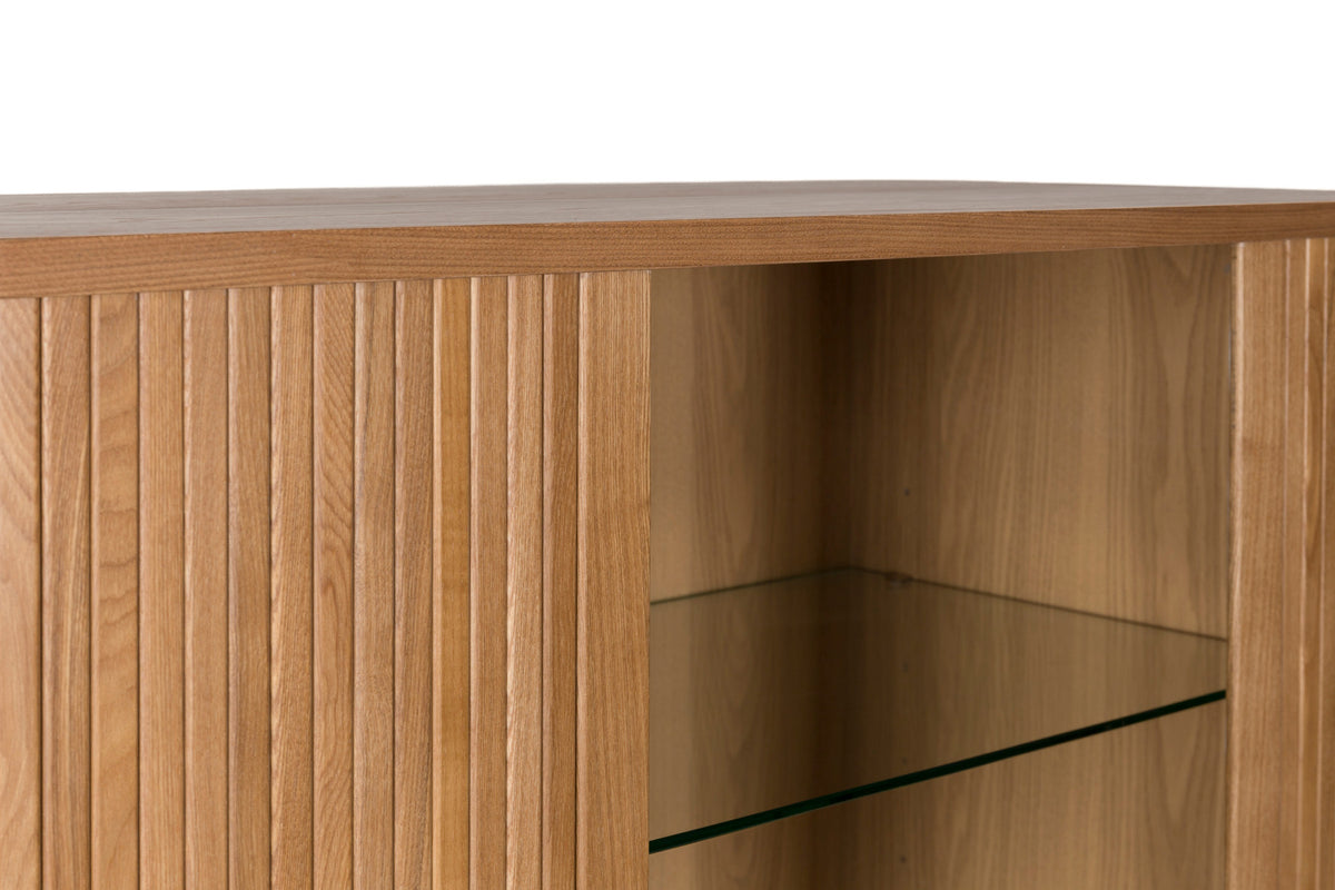 Sideboard Barbier in Natur präsentiert im Onlineshop von KAQTU Design AG. High-Sideboard ist von Zuiver