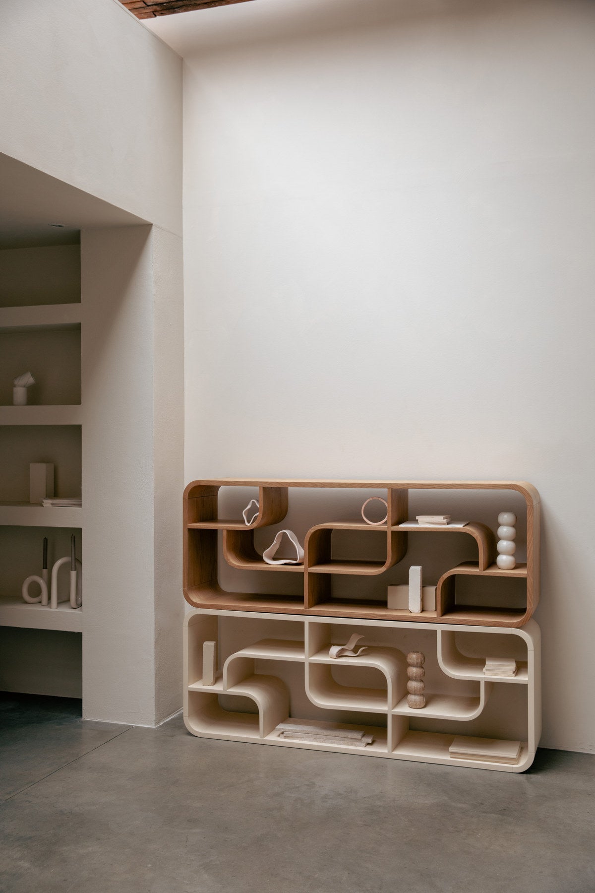 Seven Regal Natur in Natur präsentiert im Onlineshop von KAQTU Design AG. Standregal ist von Zuiver