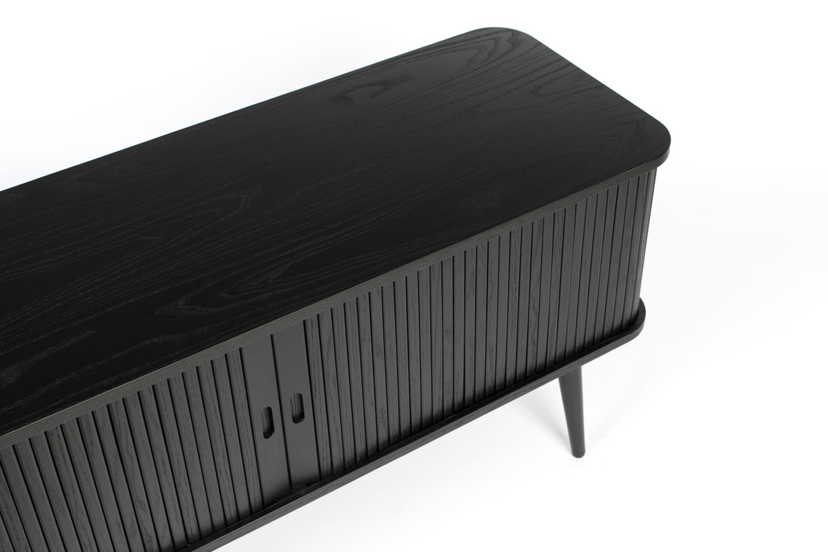 Sideboard Barbier in Schwarz präsentiert im Onlineshop von KAQTU Design AG. High-Sideboard ist von Zuiver