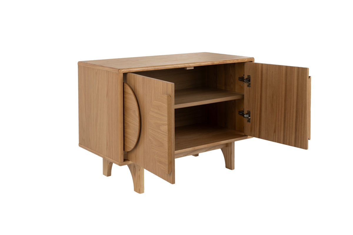 Sideboard Groove 2 Doors in Natural Oak präsentiert im Onlineshop von KAQTU Design AG. Sideboard ist von Zuiver