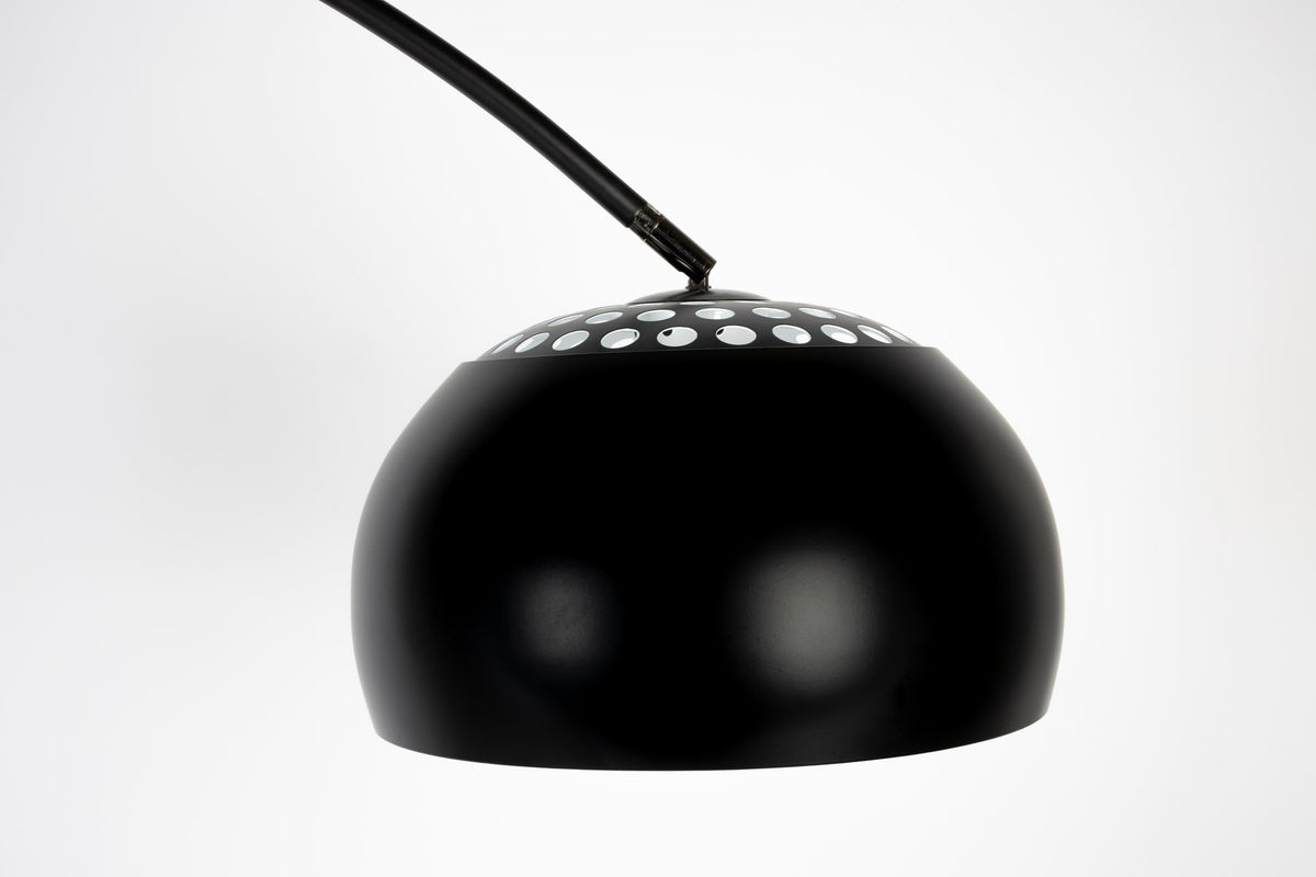 Stehleuchte Metal Bow in Schwarz präsentiert im Onlineshop von KAQTU Design AG. Stehleuchte ist von Zuiver