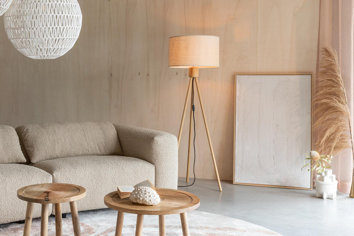 Stehleuchte Fan in Weiss präsentiert im Onlineshop von KAQTU Design AG. Stehleuchte ist von Zuiver