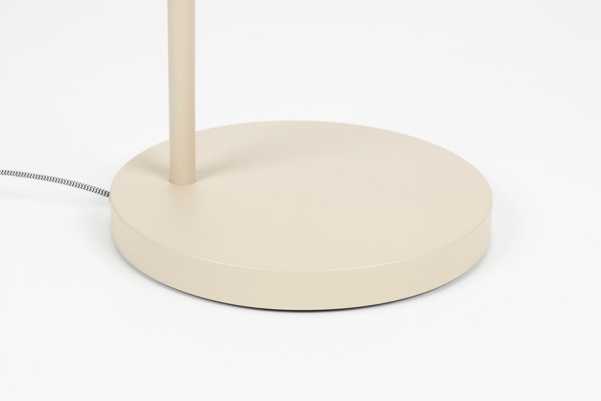 Buckle Head Stehlampe in beige präsentiert im Onlineshop von KAQTU Design AG. Stehleuchte ist von Zuiver