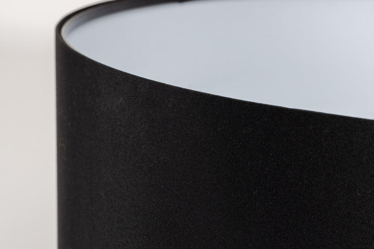 Shade Tripod in Schwarz präsentiert im Onlineshop von KAQTU Design AG. Lampenschirm ist von Zuiver