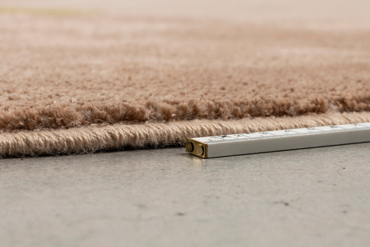 Teppich Phila in Terra präsentiert im Onlineshop von KAQTU Design AG. Teppich ist von Zuiver