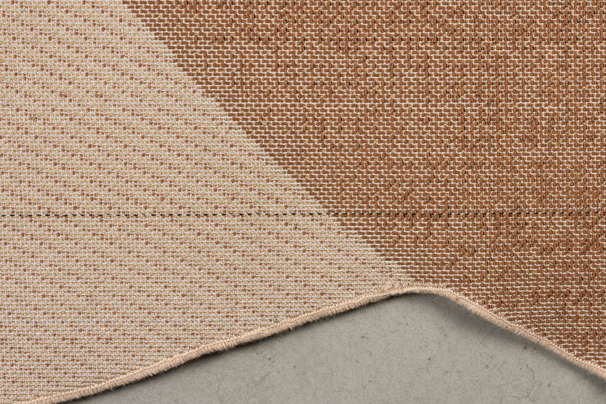Teppich Phila in Terra präsentiert im Onlineshop von KAQTU Design AG. Teppich ist von Zuiver