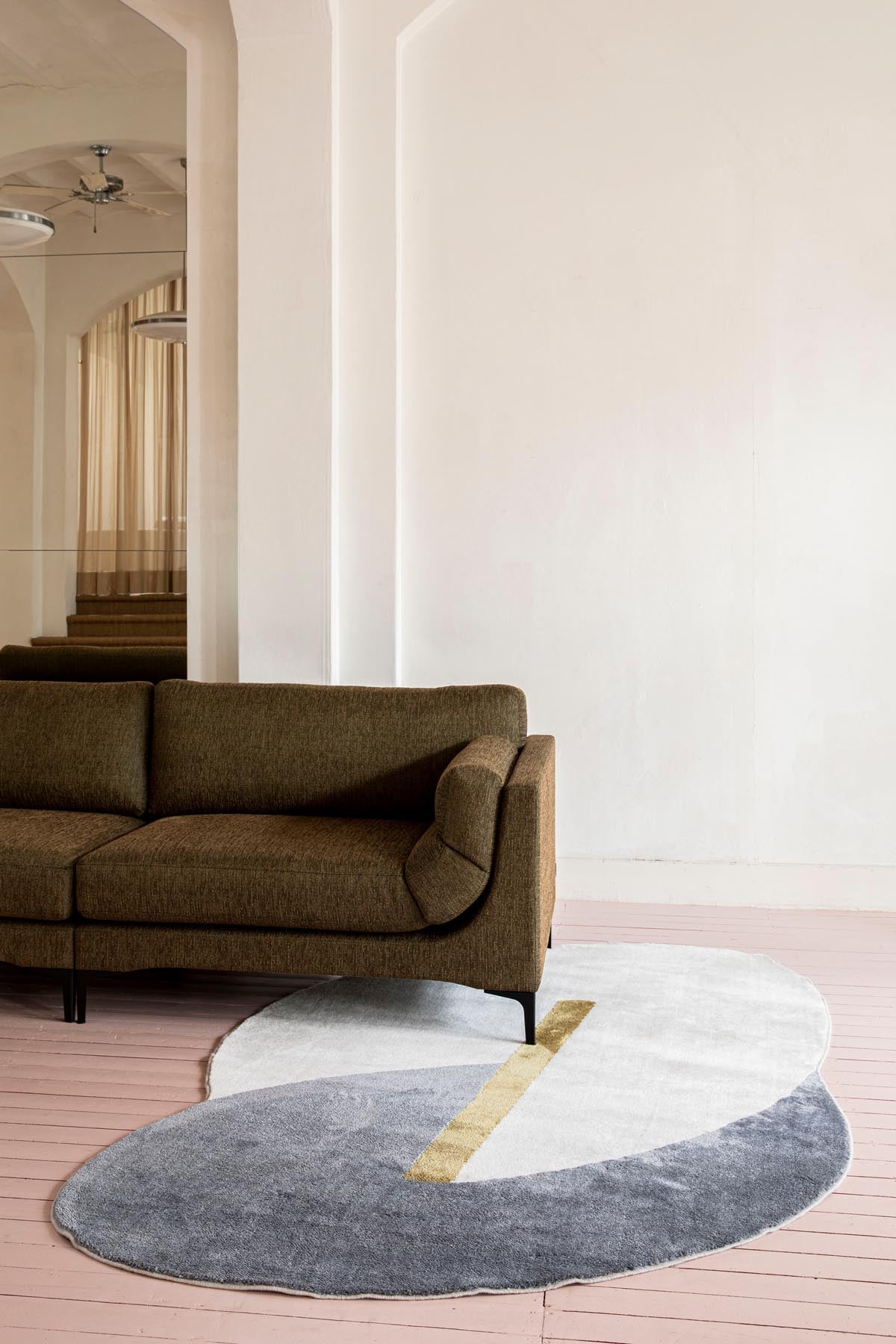 Teppich Phila in Blau präsentiert im Onlineshop von KAQTU Design AG. Teppich ist von Zuiver