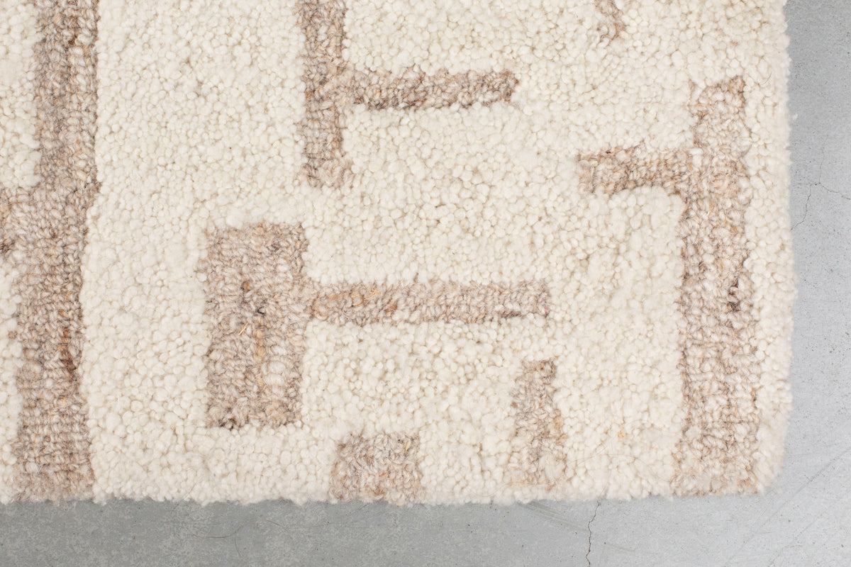 Hills Teppich 200x300 in beige präsentiert im Onlineshop von KAQTU Design AG. Teppich ist von Zuiver