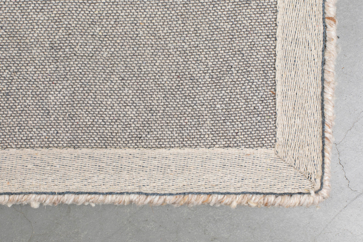 Hills Teppich 200x300 in beige präsentiert im Onlineshop von KAQTU Design AG. Teppich ist von Zuiver