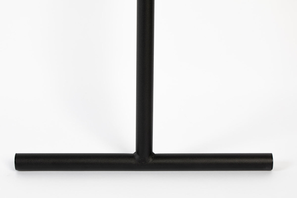 Spiegel Bandit in Schwarz präsentiert im Onlineshop von KAQTU Design AG. Wandspiegel ist von Zuiver