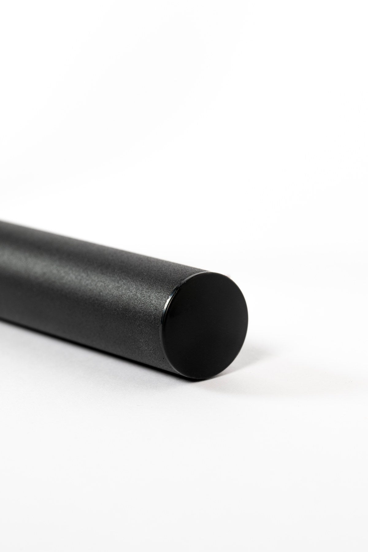 Spiegel Bandit in Schwarz präsentiert im Onlineshop von KAQTU Design AG. Wandspiegel ist von Zuiver