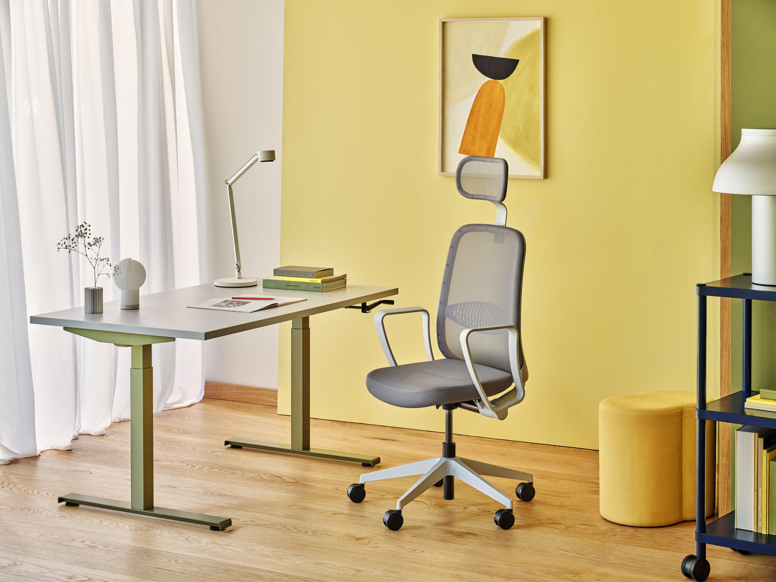Astro ASR01 - Bürostuhl in präsentiert im Onlineshop von KAQTU Design AG. Bürostuhl ist von Mdd