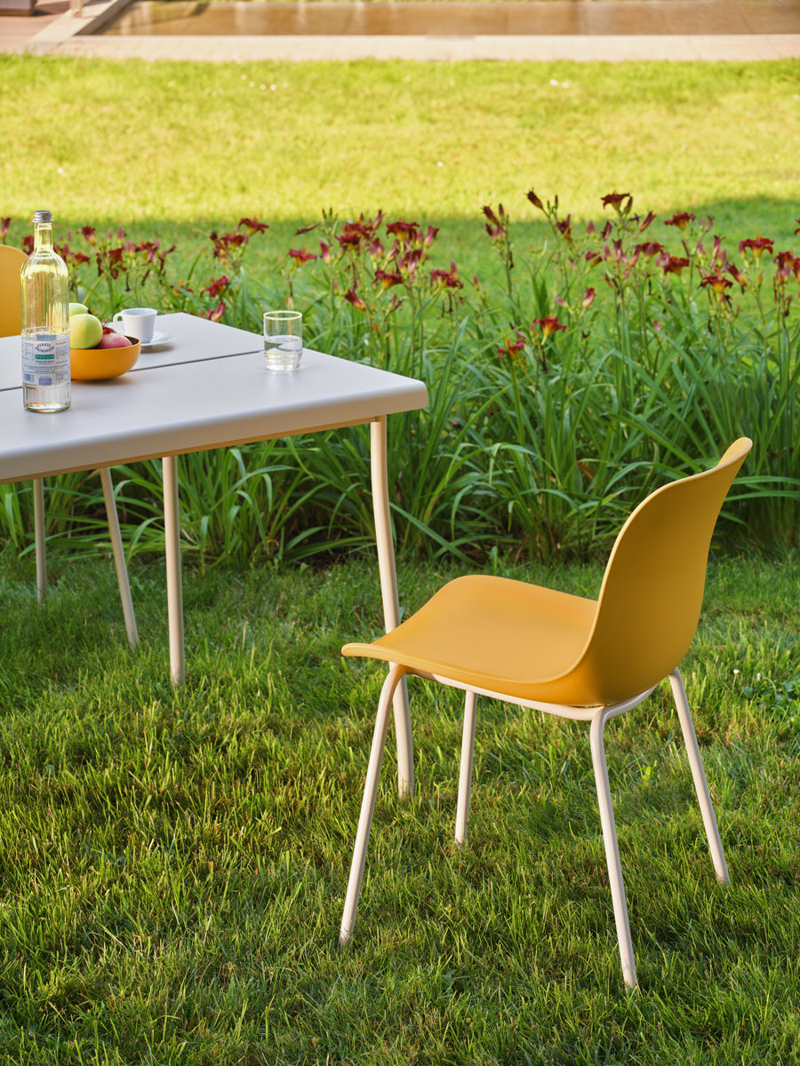 Baltic 2 Basic BLK1P1 - Stuhl 4-Bein-Gestell in präsentiert im Onlineshop von KAQTU Design AG. Stuhl ist von Mdd