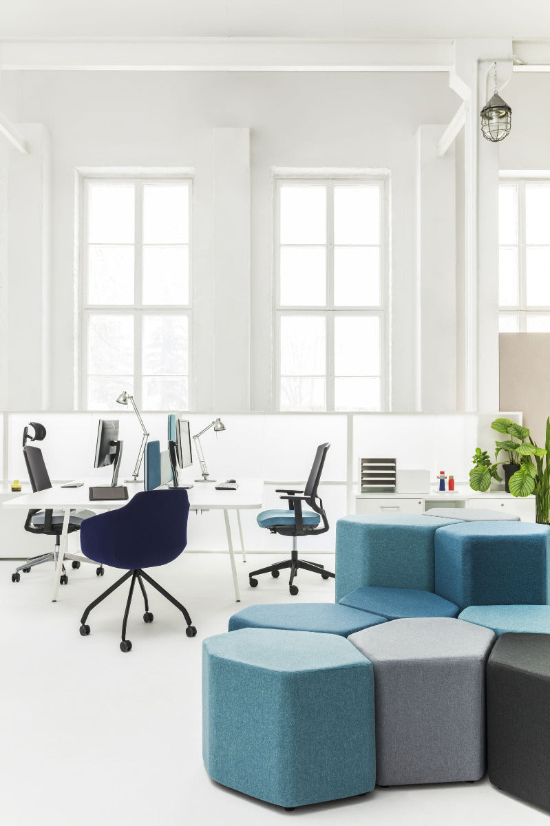 Bazalto BPW1 - Hocker in präsentiert im Onlineshop von KAQTU Design AG. Hocker ist von Mdd