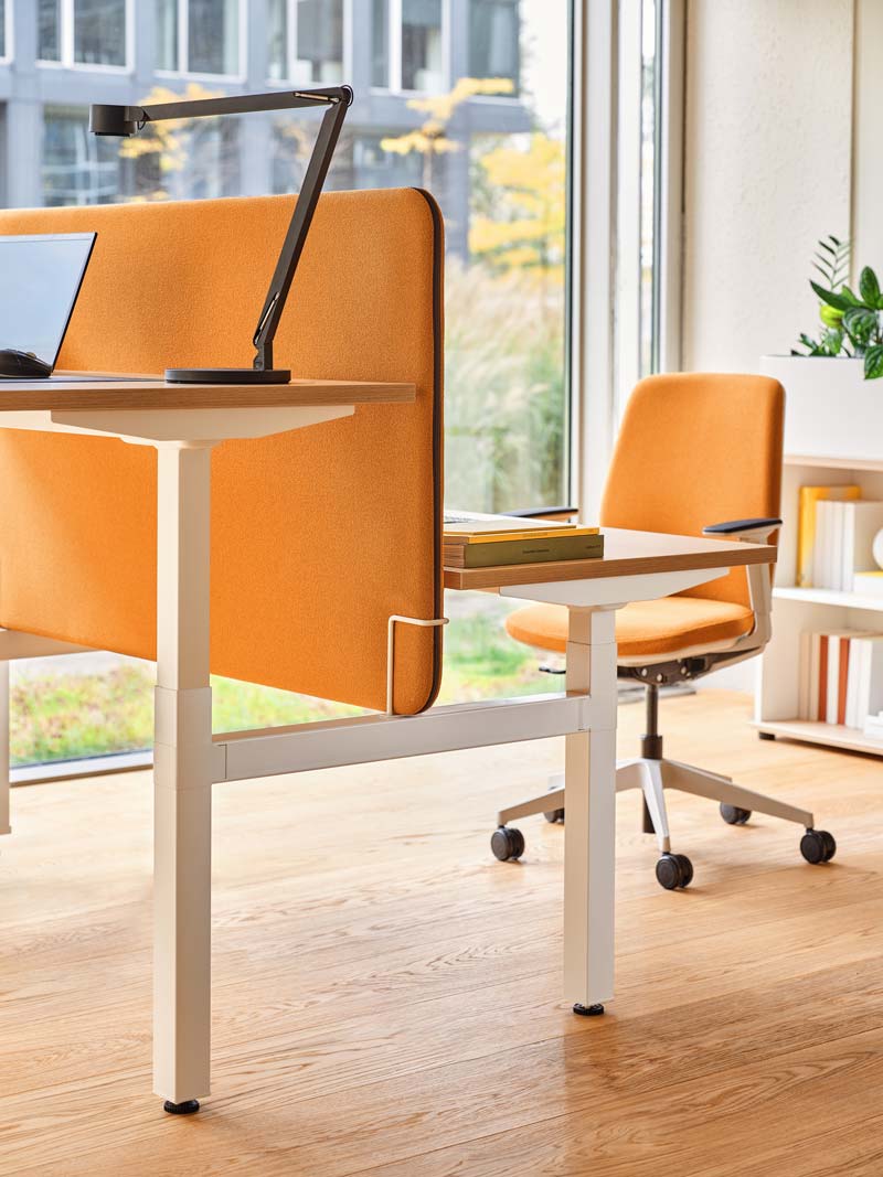 Evo EV02 - Bürostuhl gepolsterte Rückenlehne in Blau präsentiert im Onlineshop von KAQTU Design AG. Bürostuhl ist von Mdd