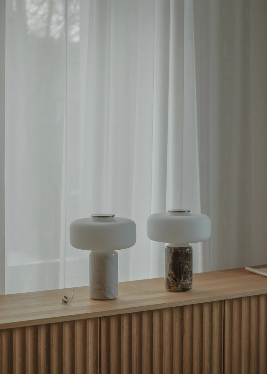 Fonte FNT01 - Lampe in Braun präsentiert im Onlineshop von KAQTU Design AG. Tischleuchte ist von Tamo