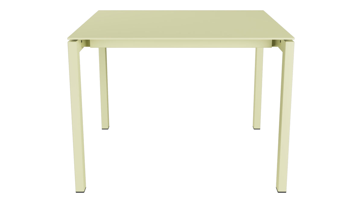Luzern Glasfaser-Gartentisch 100x100 in Buchsbaumgelb präsentiert im Onlineshop von KAQTU Design AG. Gartentisch ist von Schaffner
