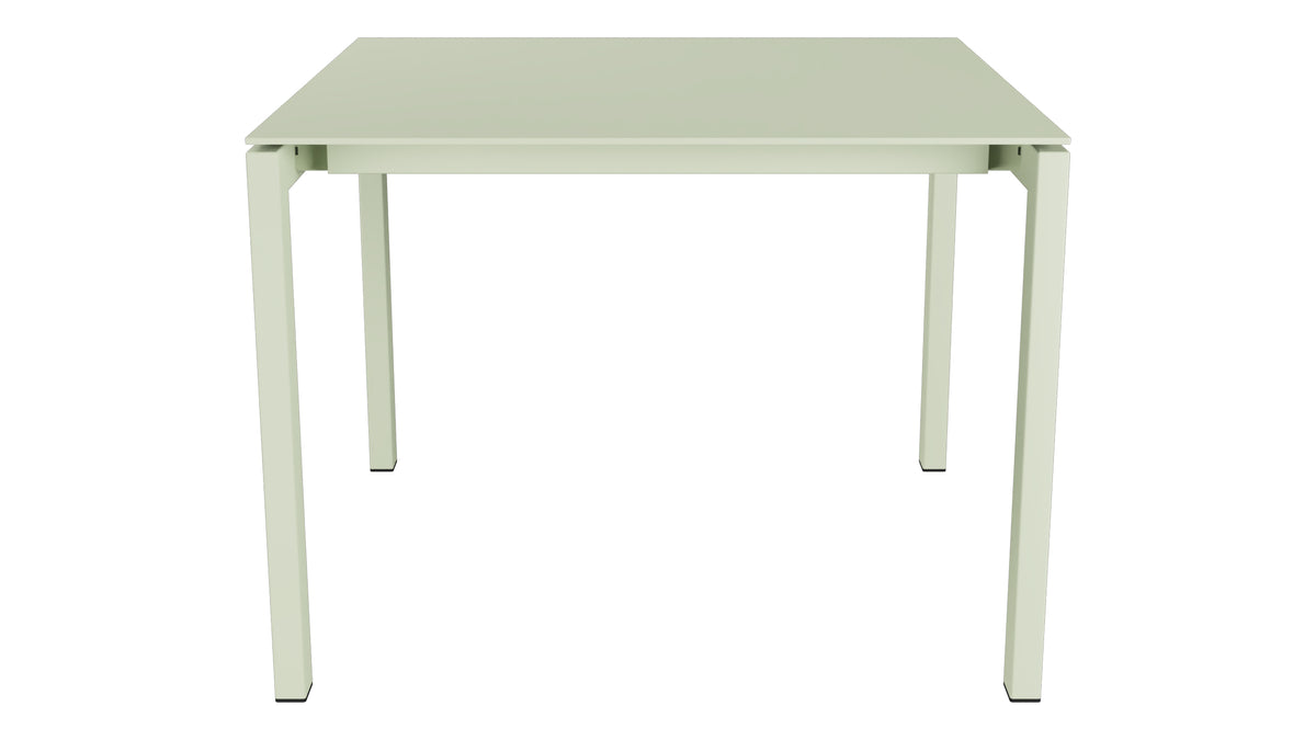 Luzern Glasfaser-Gartentisch 100x100 in Pastellgrün präsentiert im Onlineshop von KAQTU Design AG. Gartentisch ist von Schaffner