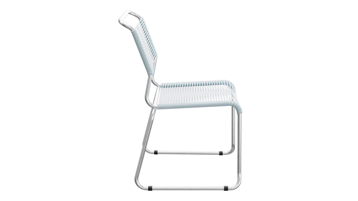 Spaghettistuhl Säntis mit Kufen in Pastellblau präsentiert im Onlineshop von KAQTU Design AG. Gartenstuhl ist von Schaffner