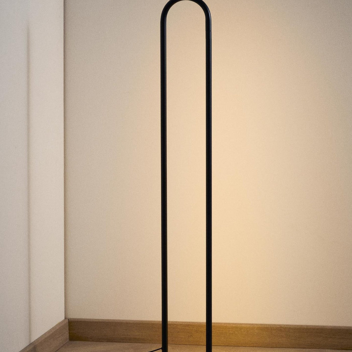 Bow von Kave Home: Leuchten mit klarer Form