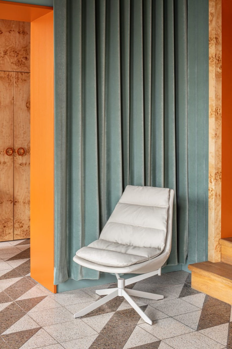 Fat Frank F04 - Sessel in Orange präsentiert im Onlineshop von KAQTU Design AG. Drehsessel ist von Mdd