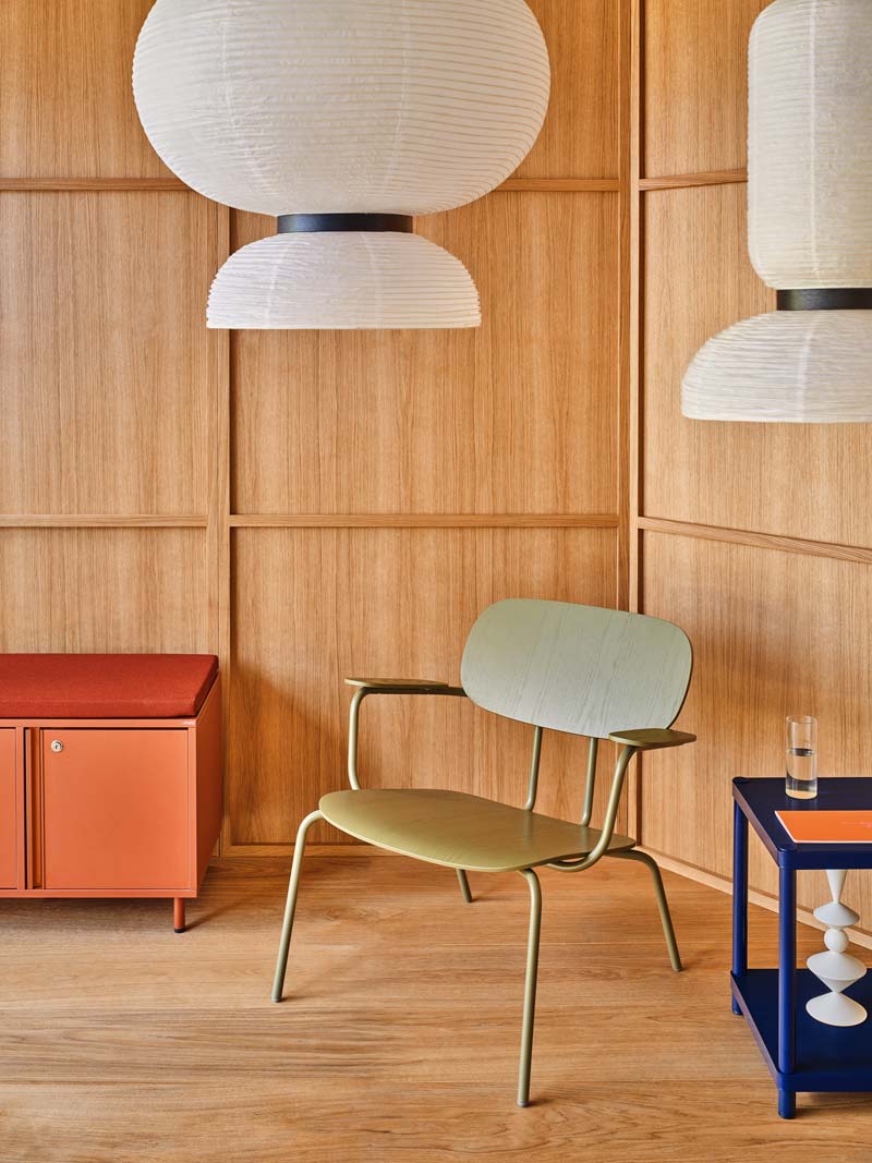 New School Lounge N4NL01 - Sessel aus Sperrholz in Grün präsentiert im Onlineshop von KAQTU Design AG. Sessel ist von Mdd