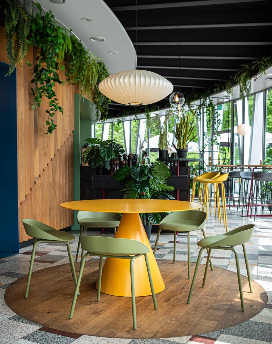 Team TE01 - Stuhl Kunststoff in Gelb präsentiert im Onlineshop von KAQTU Design AG. Gartenstuhl ist von Mdd