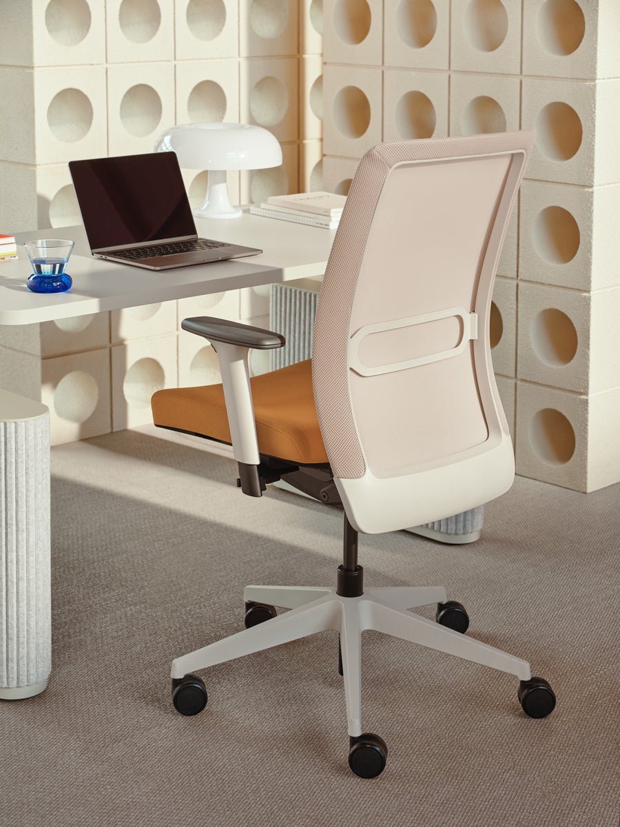 Leo LEO - Bürostuhl in Grau präsentiert im Onlineshop von KAQTU Design AG. Bürostuhl ist von Mdd