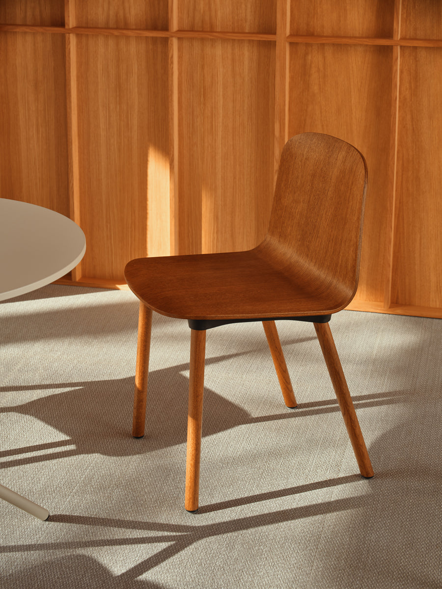Nud ND1P14 - Stuhl aus Sperrholz mit Holzgestell in Gelb präsentiert im Onlineshop von KAQTU Design AG. Stuhl ist von Mdd