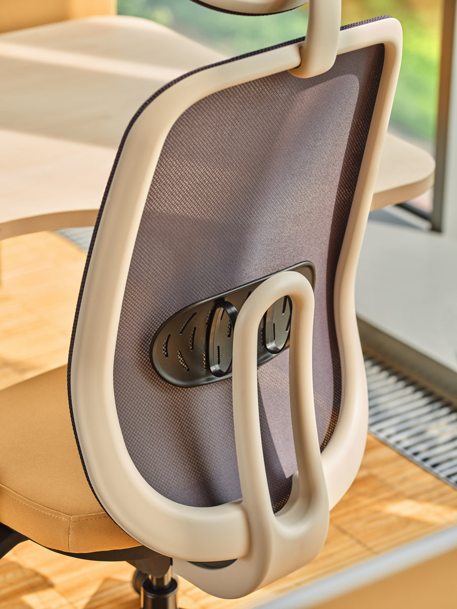 Ollie OLL01 - Bürostuhl in präsentiert im Onlineshop von KAQTU Design AG. Bürostuhl ist von Mdd