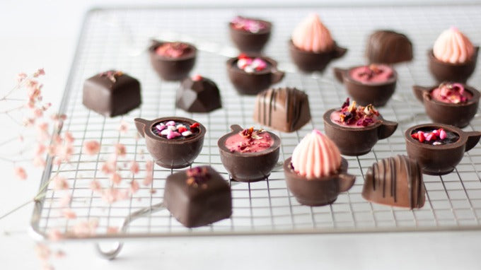 Entdecke die Städter Kollektion: hochwertige Backformen, kreative Motiv- & 3D-Formen sowie praktisches Backzubehör für perfekte Backergebnisse!