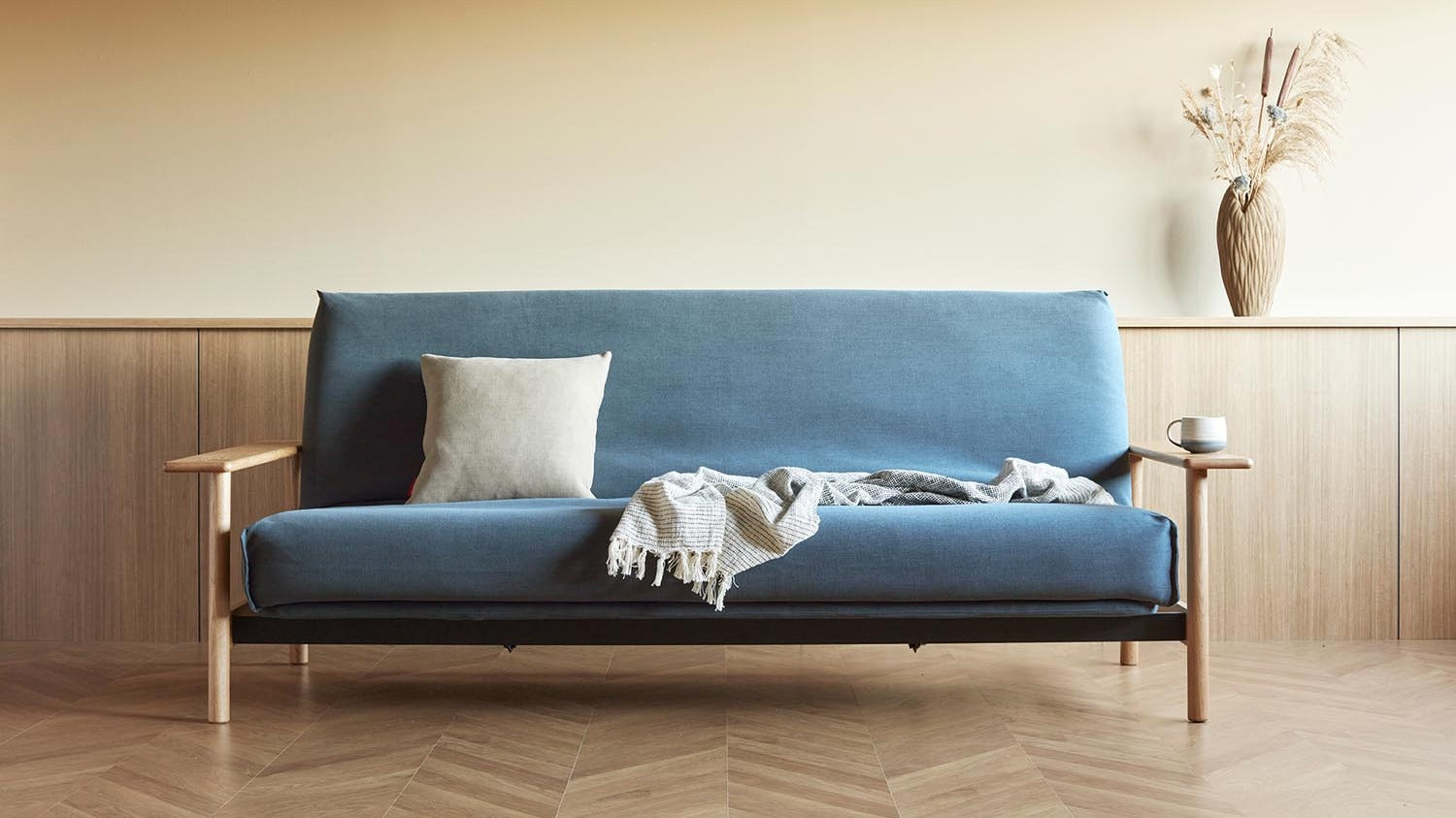 Entdecke die Balder Kollektion: Schlafsofas mit vier Matratzenoptionen und abnehmbaren Bezügen für optimalen Komfort und Pflegeleichtigkeit.